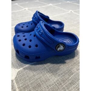 CROCS 206990-4KZ Toddlers Classic Clog in Bright Cobalt - Medium Width